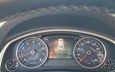 Volkswagen Touareg III, 2016 год, 2 500 000 рублей, 15 фотография