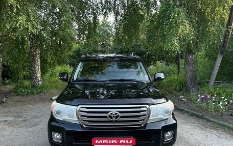 Toyota Land Cruiser 200, 2012 год, 3 850 000 рублей, 3 фотография