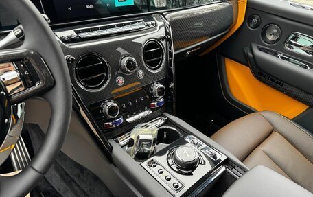 Rolls-Royce Cullinan, 2025 год, 79 900 000 рублей, 10 фотография