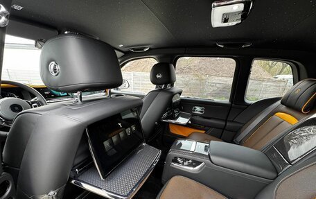 Rolls-Royce Cullinan, 2025 год, 79 900 000 рублей, 11 фотография