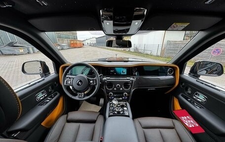 Rolls-Royce Cullinan, 2025 год, 79 900 000 рублей, 13 фотография