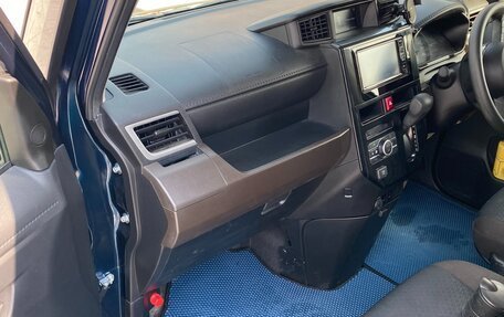 Toyota Roomy I, 2022 год, 1 190 000 рублей, 7 фотография