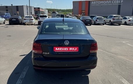 Volkswagen Polo VI (EU Market), 2015 год, 860 000 рублей, 2 фотография