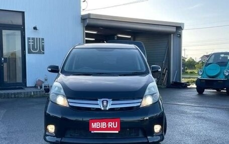 Toyota ISis I, 2013 год, 960 000 рублей, 2 фотография
