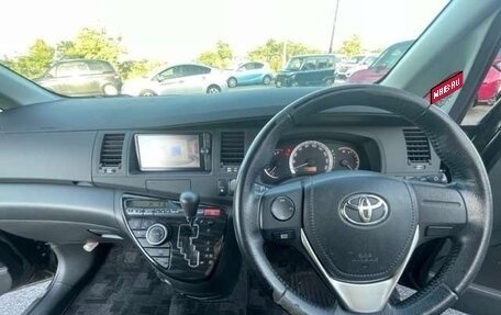 Toyota ISis I, 2013 год, 960 000 рублей, 11 фотография