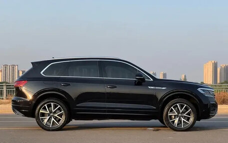 Volkswagen Touareg III, 2022 год, 4 750 000 рублей, 11 фотография