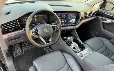Volkswagen Touareg III, 2022 год, 4 750 000 рублей, 12 фотография
