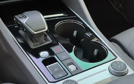Volkswagen Touareg III, 2022 год, 4 750 000 рублей, 25 фотография