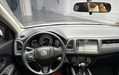 Honda Vezel, 2022 год, 1 580 300 рублей, 9 фотография