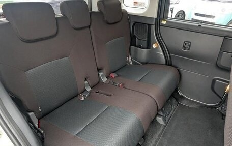 Toyota Roomy I, 2022 год, 1 085 000 рублей, 15 фотография