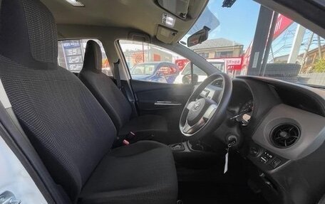 Toyota Vitz, 2015 год, 752 580 рублей, 9 фотография