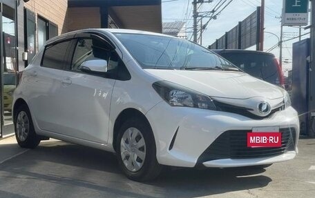 Toyota Vitz, 2015 год, 752 580 рублей, 3 фотография