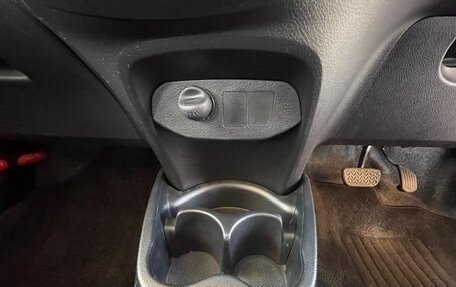 Toyota Vitz, 2015 год, 752 580 рублей, 29 фотография