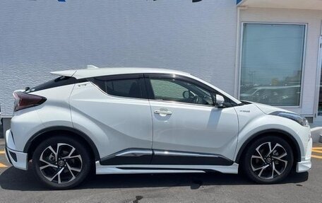 Toyota C-HR I рестайлинг, 2017 год, 1 670 000 рублей, 3 фотография