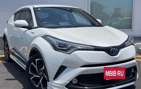 Toyota C-HR I рестайлинг, 2017 год, 1 670 000 рублей, 15 фотография