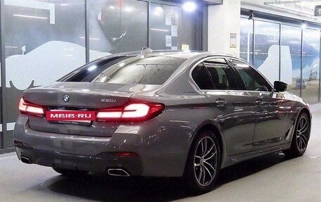 BMW 5 серия, 2021 год, 3 020 000 рублей, 2 фотография