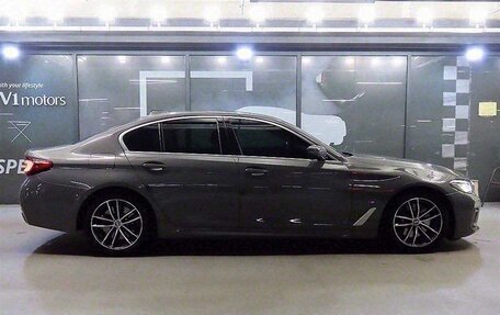 BMW 5 серия, 2021 год, 3 020 000 рублей, 4 фотография