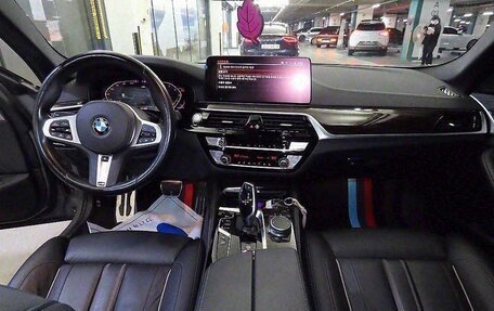 BMW 5 серия, 2021 год, 3 020 000 рублей, 13 фотография