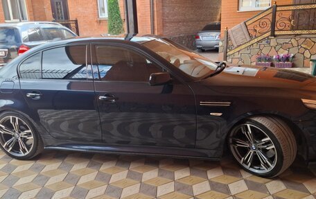BMW 5 серия, 2008 год, 1 550 000 рублей, 2 фотография