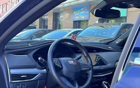 Cadillac XT4 I, 2022 год, 2 700 400 рублей, 13 фотография