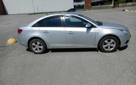 Chevrolet Cruze II, 2011 год, 780 000 рублей, 5 фотография