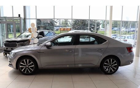 Skoda Superb III рестайлинг, 2024 год, 4 300 000 рублей, 2 фотография