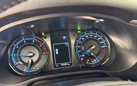 Toyota Hilux VIII, 2021 год, 6 200 000 рублей, 8 фотография