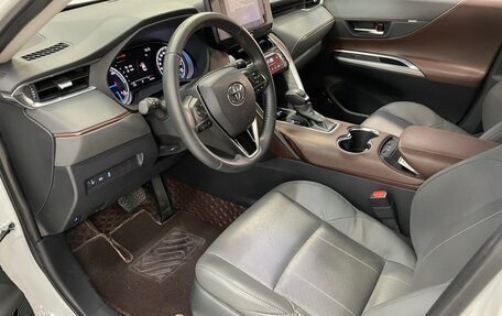 Toyota Harrier, 2022 год, 3 030 000 рублей, 3 фотография