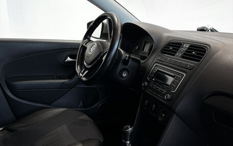 Volkswagen Polo VI (EU Market), 2018 год, 1 122 000 рублей, 13 фотография