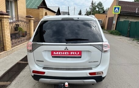 Mitsubishi Outlander III рестайлинг 3, 2014 год, 1 550 000 рублей, 9 фотография