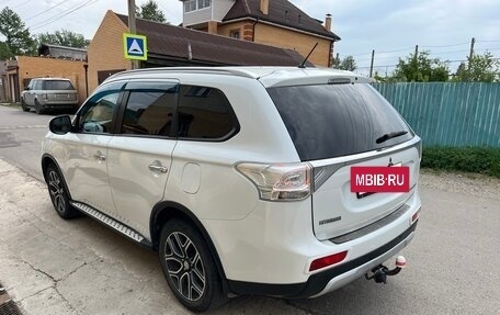 Mitsubishi Outlander III рестайлинг 3, 2014 год, 1 550 000 рублей, 15 фотография