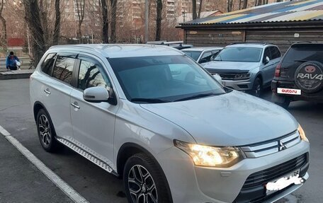 Mitsubishi Outlander III рестайлинг 3, 2014 год, 1 550 000 рублей, 29 фотография