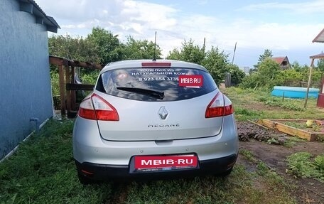 Renault Megane III, 2011 год, 700 000 рублей, 2 фотография