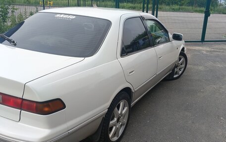 Toyota Camry, 1998 год, 380 000 рублей, 3 фотография