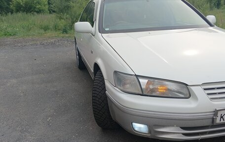 Toyota Camry, 1998 год, 380 000 рублей, 11 фотография