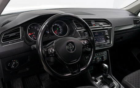 Volkswagen Tiguan II, 2017 год, 1 888 000 рублей, 11 фотография