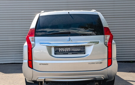 Mitsubishi Pajero Sport III рестайлинг, 2018 год, 2 835 000 рублей, 6 фотография