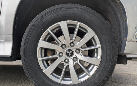 Mitsubishi Pajero Sport III рестайлинг, 2018 год, 2 835 000 рублей, 18 фотография