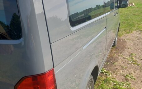 Volkswagen Transporter T6 рестайлинг, 2021 год, 3 700 000 рублей, 2 фотография
