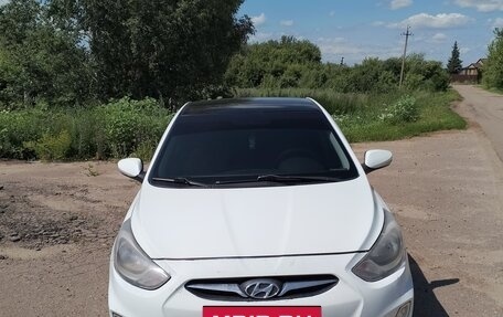 Hyundai Solaris II рестайлинг, 2011 год, 620 000 рублей, 6 фотография