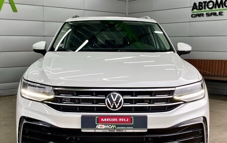 Volkswagen Tiguan II, 2022 год, 4 199 000 рублей, 2 фотография