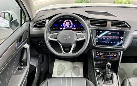 Volkswagen Tiguan II, 2022 год, 4 199 000 рублей, 18 фотография