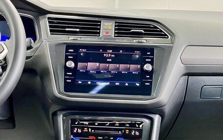 Volkswagen Tiguan II, 2022 год, 4 199 000 рублей, 19 фотография