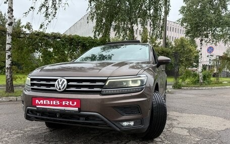 Volkswagen Tiguan II, 2017 год, 2 800 000 рублей, 2 фотография
