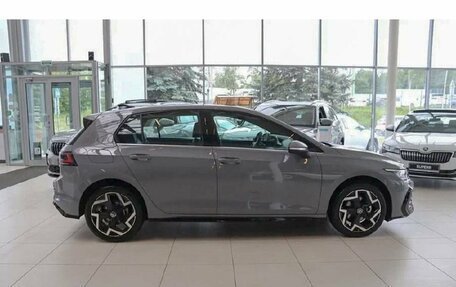 Volkswagen Golf VIII, 2025 год, 4 200 000 рублей, 6 фотография