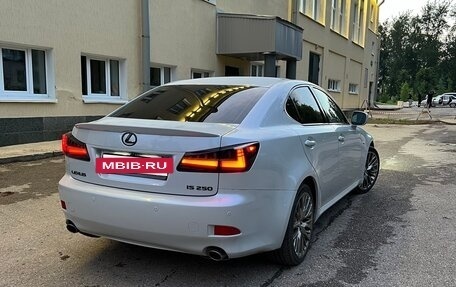 Lexus IS II рестайлинг 2, 2006 год, 1 350 000 рублей, 7 фотография