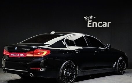 BMW 5 серия, 2019 год, 2 943 000 рублей, 2 фотография
