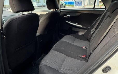 Toyota Corolla, 2011 год, 1 350 000 рублей, 10 фотография