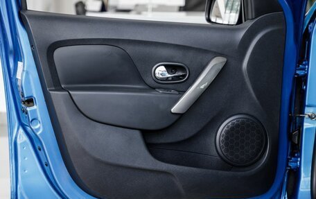 Renault Sandero II рестайлинг, 2017 год, 1 348 000 рублей, 13 фотография