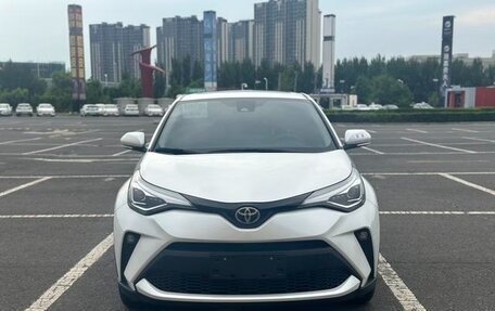 Toyota C-HR I рестайлинг, 2022 год, 1 743 001 рублей, 7 фотография